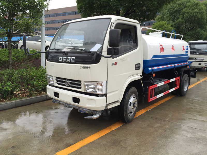 東風多利卡4方灑水車（國五）